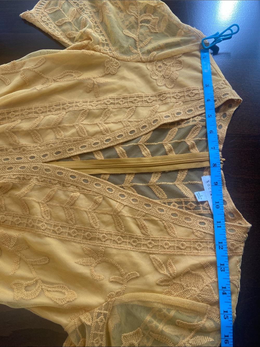 Socialite Yellow Lace Jumpsuit with V-Neck, sheer back, shorts underneath. Small - Picture 10 of 16